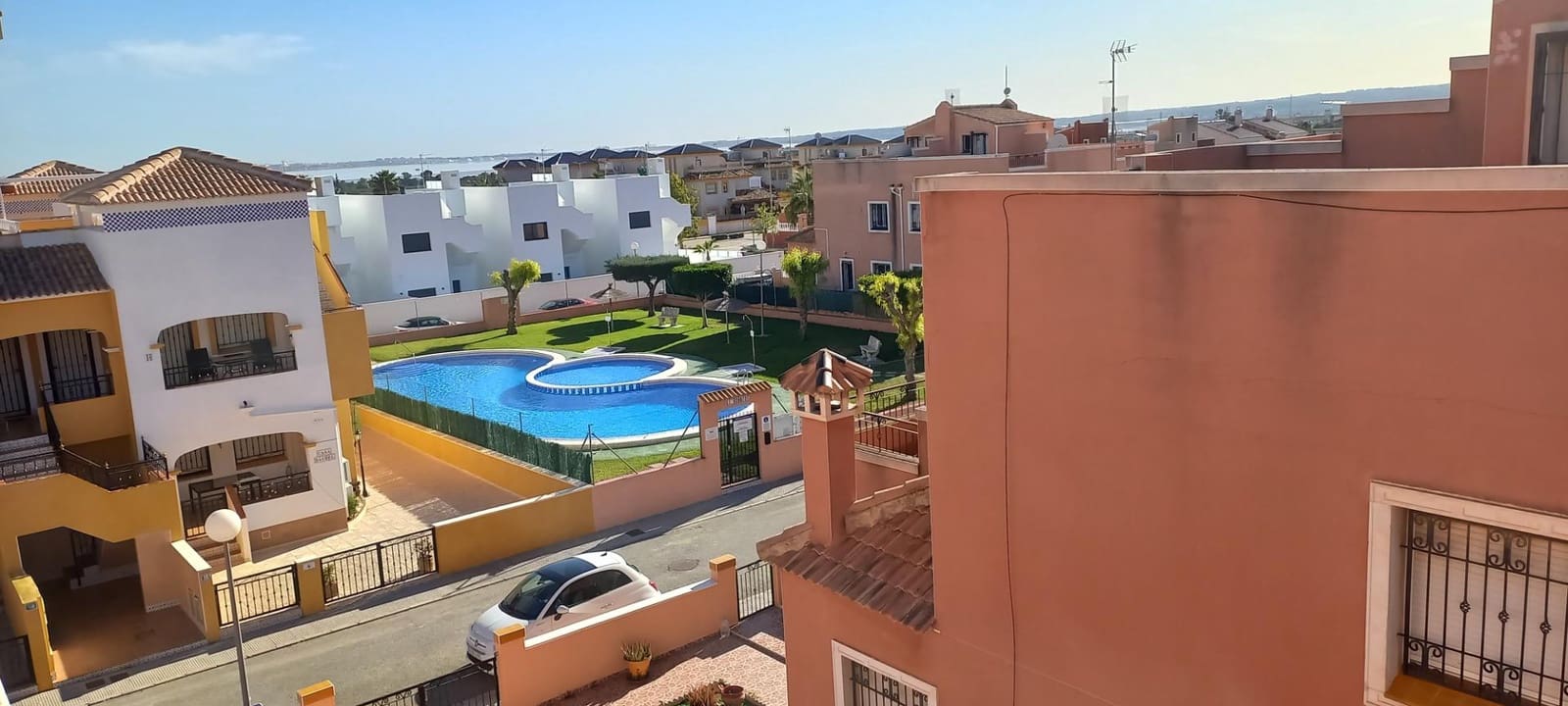 3 soveværelse Rækkehus til salg i Los Montesinos med swimmingpool - € 178.000 (Ref: 9018220)