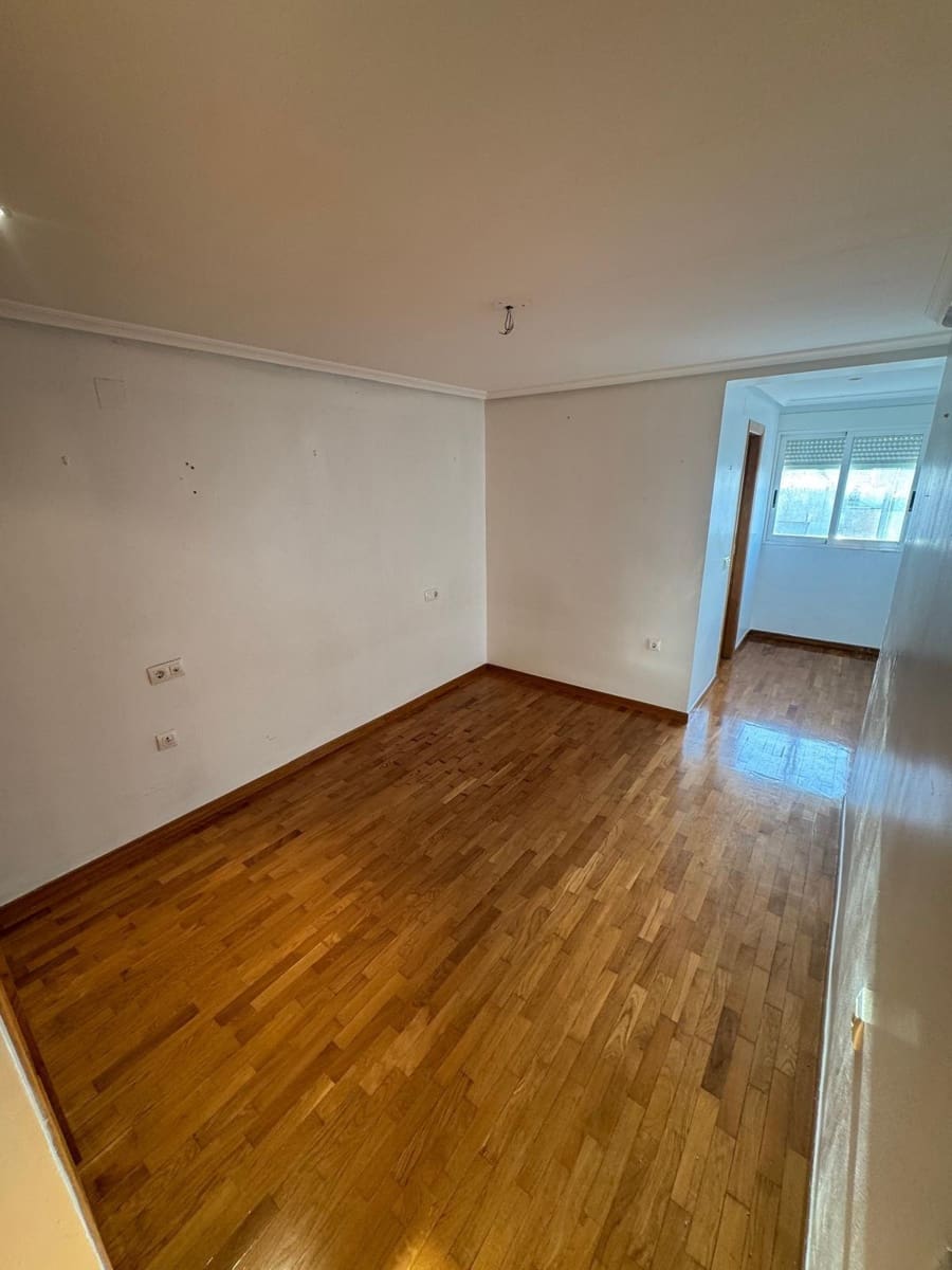 Apartamento de 3 habitaciones en Torrevieja en venta - 212.000 € (Ref: 9204468)