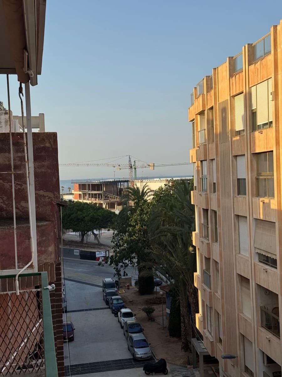 Apartamento de 3 habitaciones en Torrevieja en venta - 212.000 € (Ref: 9204468)