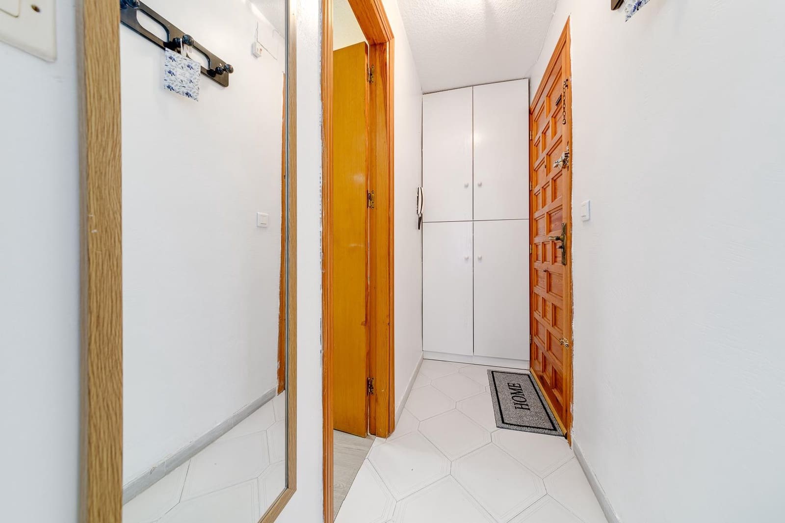 Yksiö myytävänä paikassa Torrevieja - 89 500 € (Ref: 9255263)