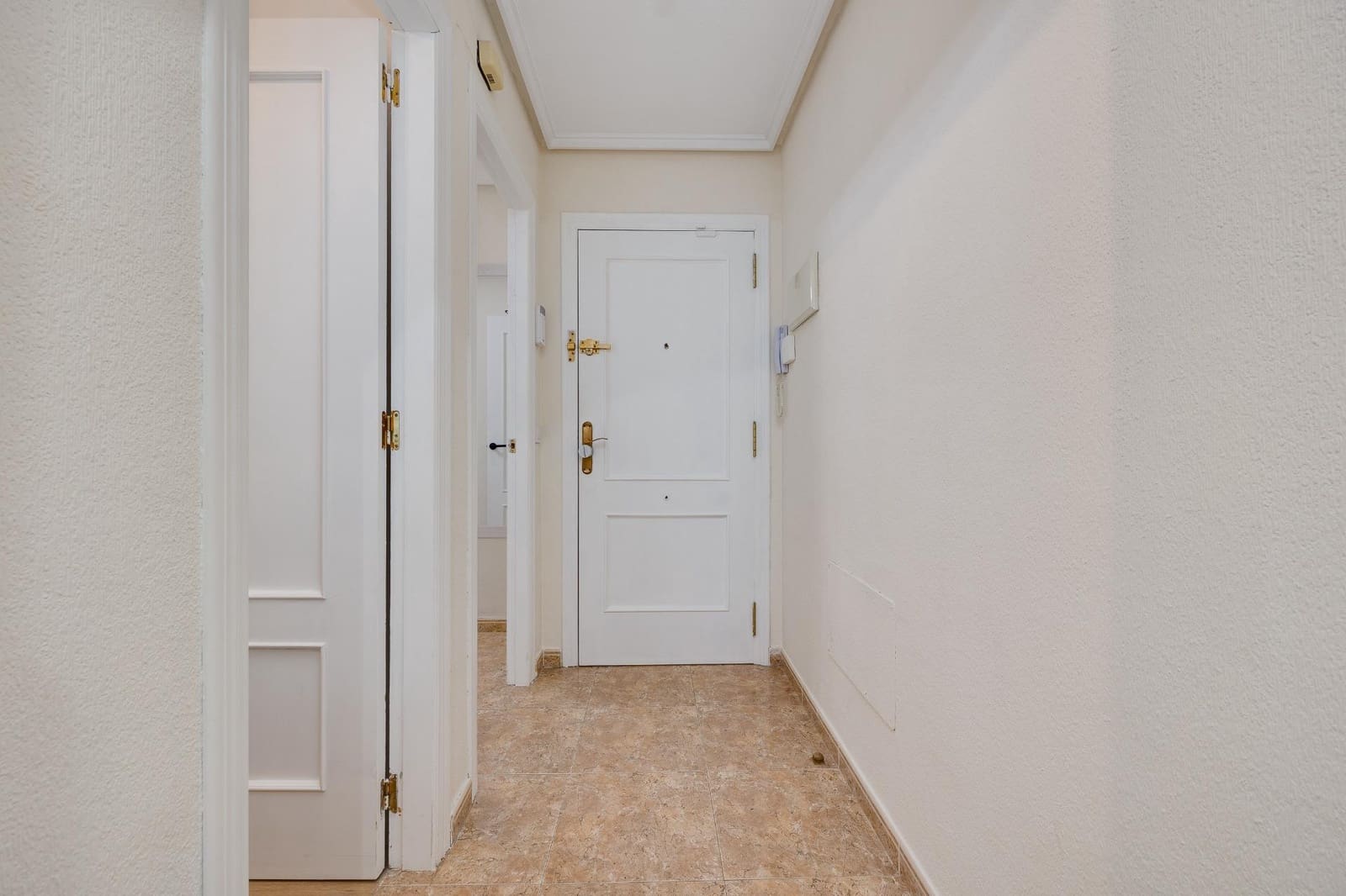 Apartamento de 1 habitación en Torrevieja en venta con piscina - 138.000 € (Ref: 9262568)