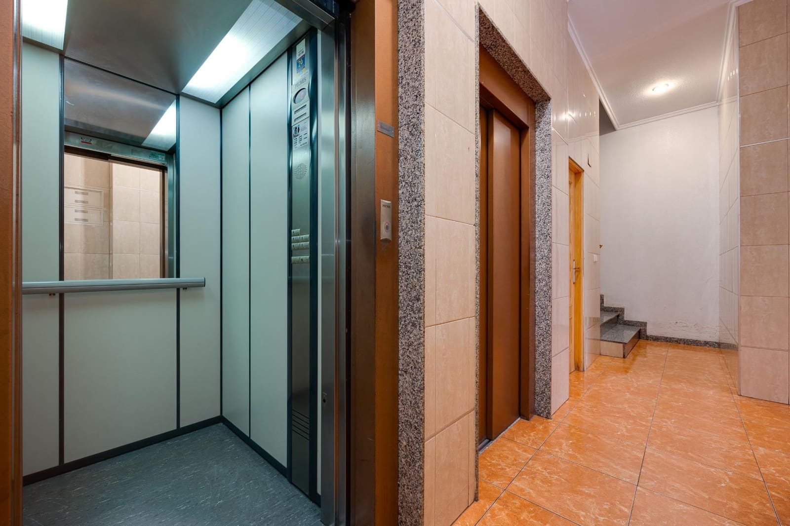 Apartamento de 1 habitación en Torrevieja en venta con piscina - 138.000 € (Ref: 9262568)