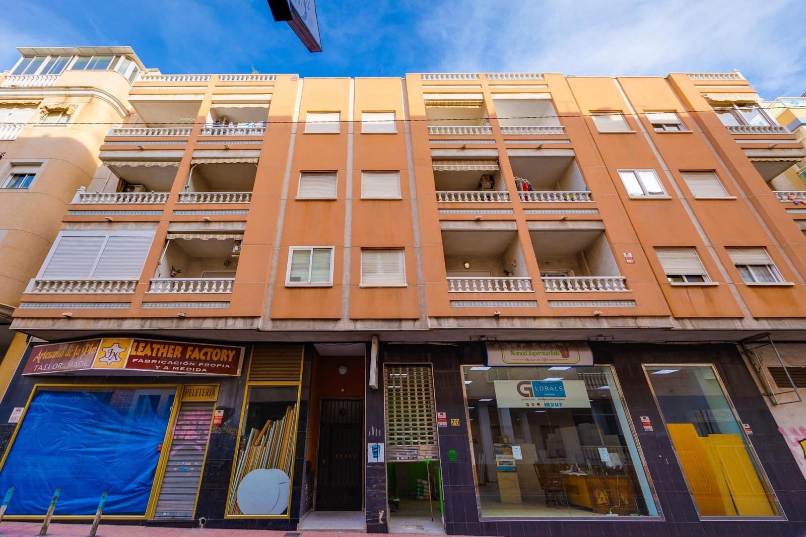Apartamento de 1 habitación en Torrevieja en venta con piscina - 138.000 € (Ref: 9262568)