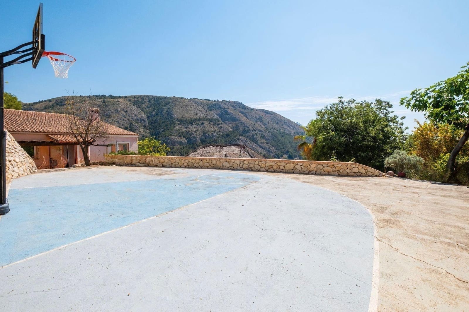 3 bedroom Villa for sale in Altea with pool - € 849,900 (Ref: 9269715)