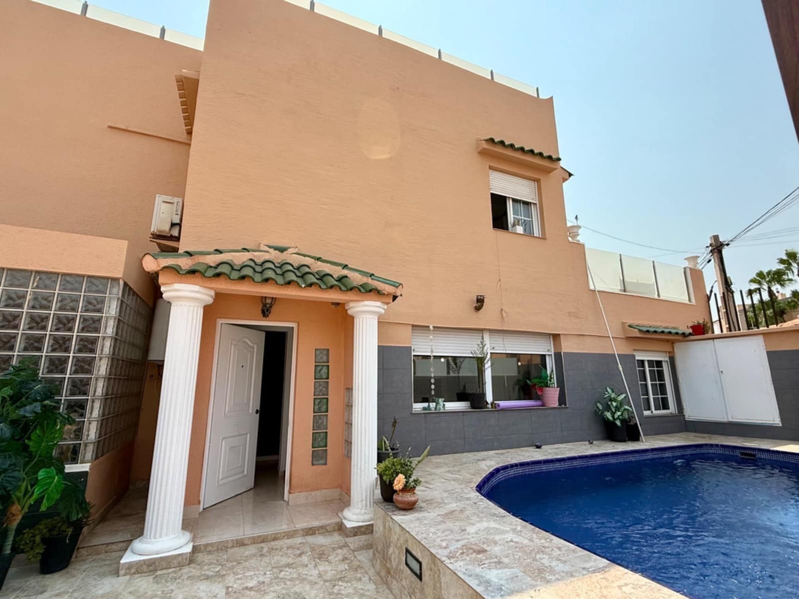 5 soveværelse Villa til salg i Torrevieja med swimmingpool - € 309.000 (Ref: 9269716)