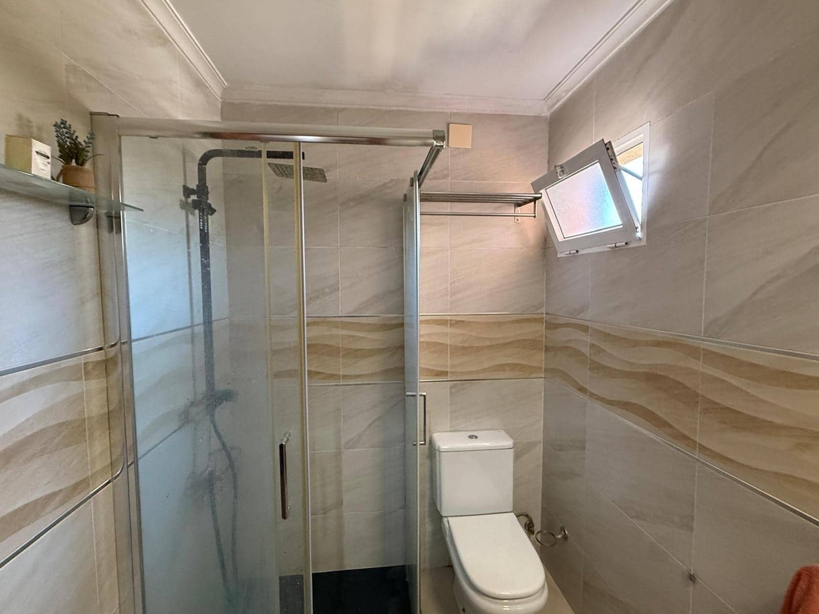 5 soveværelse Villa til salg i Torrevieja med swimmingpool - € 309.000 (Ref: 9269716)