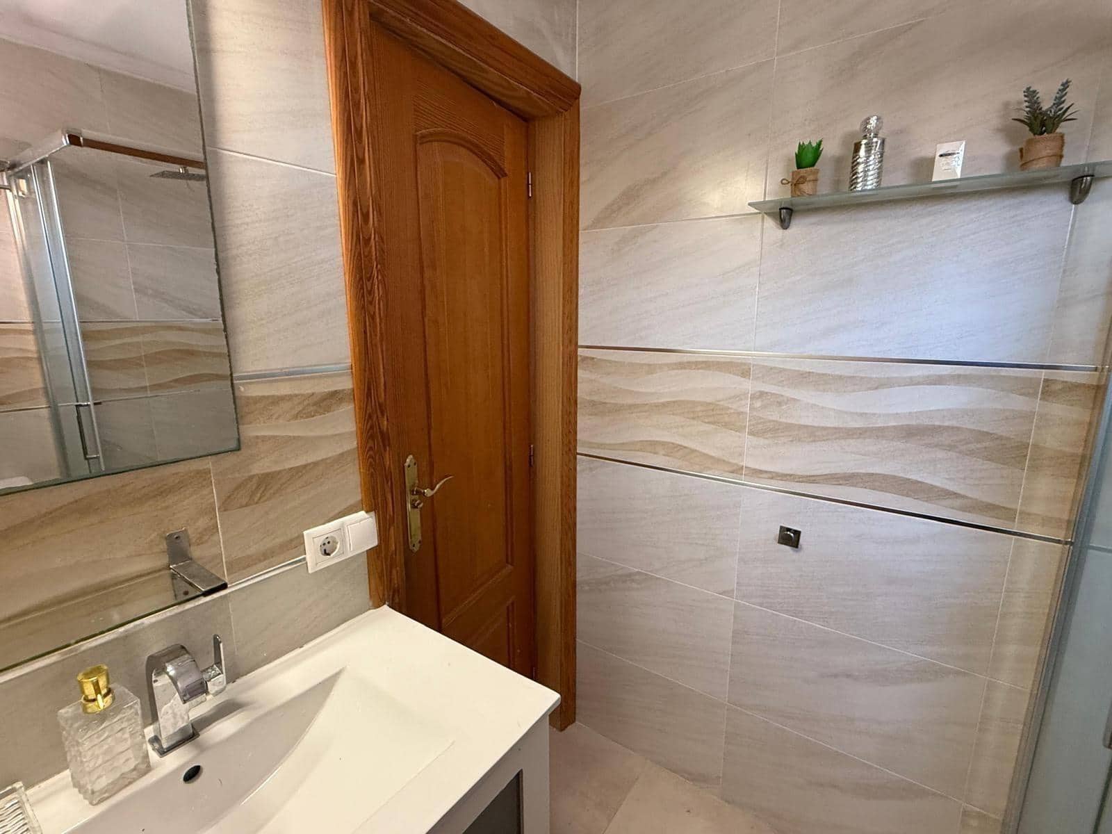 5 soveværelse Villa til salg i Torrevieja med swimmingpool - € 309.000 (Ref: 9269716)