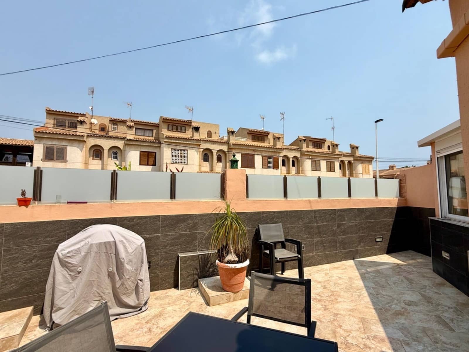 5 soveværelse Villa til salg i Torrevieja med swimmingpool - € 309.000 (Ref: 9269716)