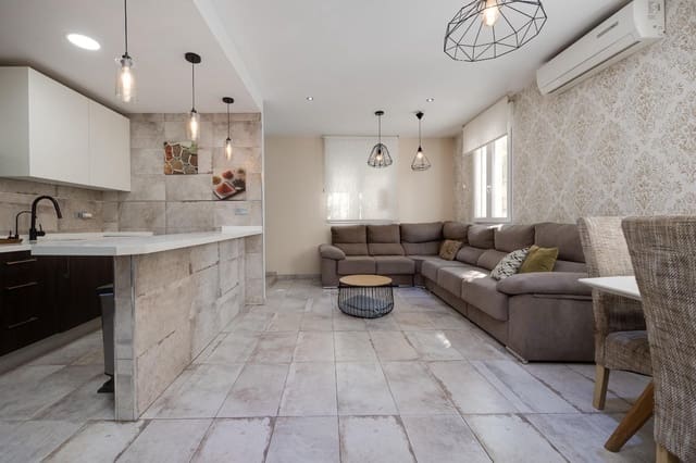 3 sypialnia Dom na sprzedaż w Centro, Torrevieja z garażem - 250 000 € (Ref: 9308493)