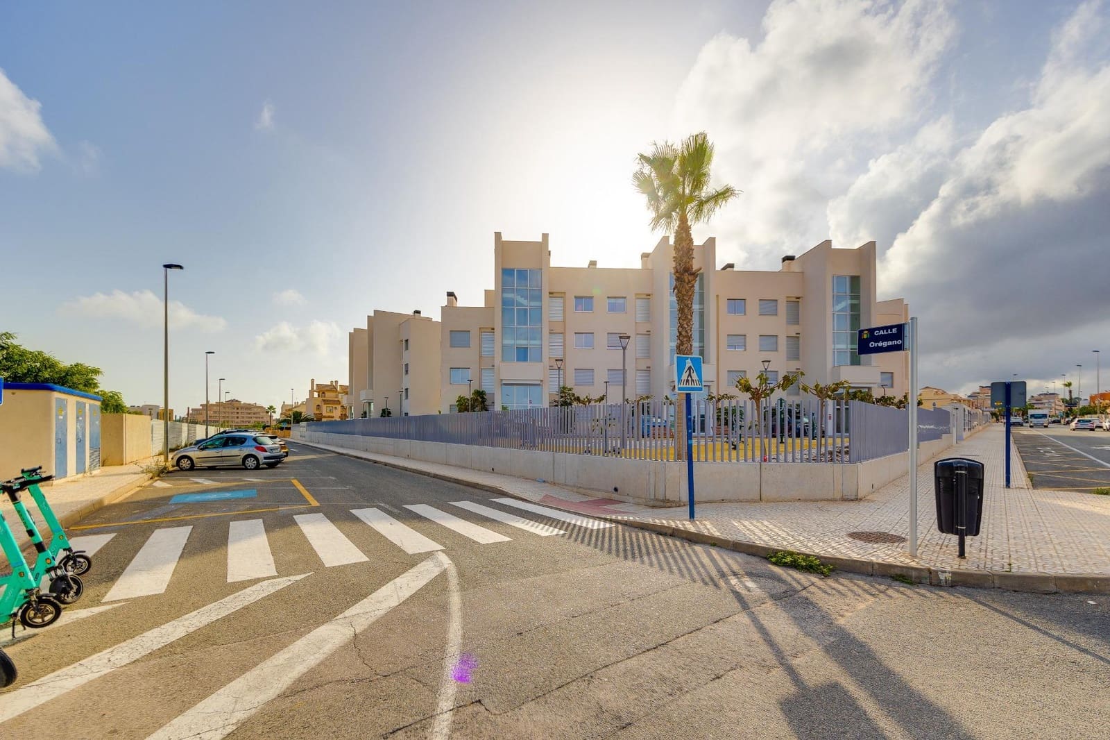 2 bedroom Apartment for sale in Orihuela Costa with pool - € 320,000 (Ref: 9310885)