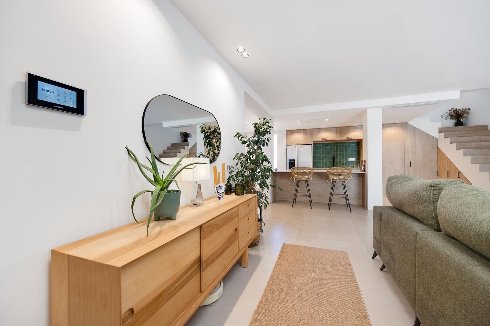 4 soveværelse Villa til leje i Torrevieja med swimmingpool garage - € 2.500 (Ref: 9317838)