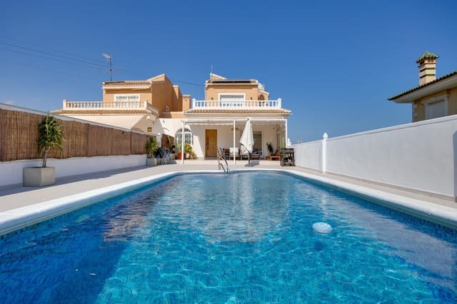 4 soveværelse Villa til leje i Los Balcones - Los Altos, Torrevieja med swimmingpool garage - € 2.500 (Ref: 9317838)