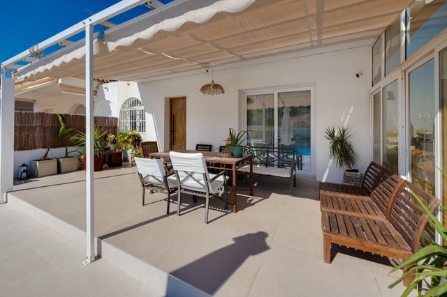 4 soveværelse Villa til leje i Los Balcones - Los Altos, Torrevieja med swimmingpool garage - € 2.500 (Ref: 9317838)