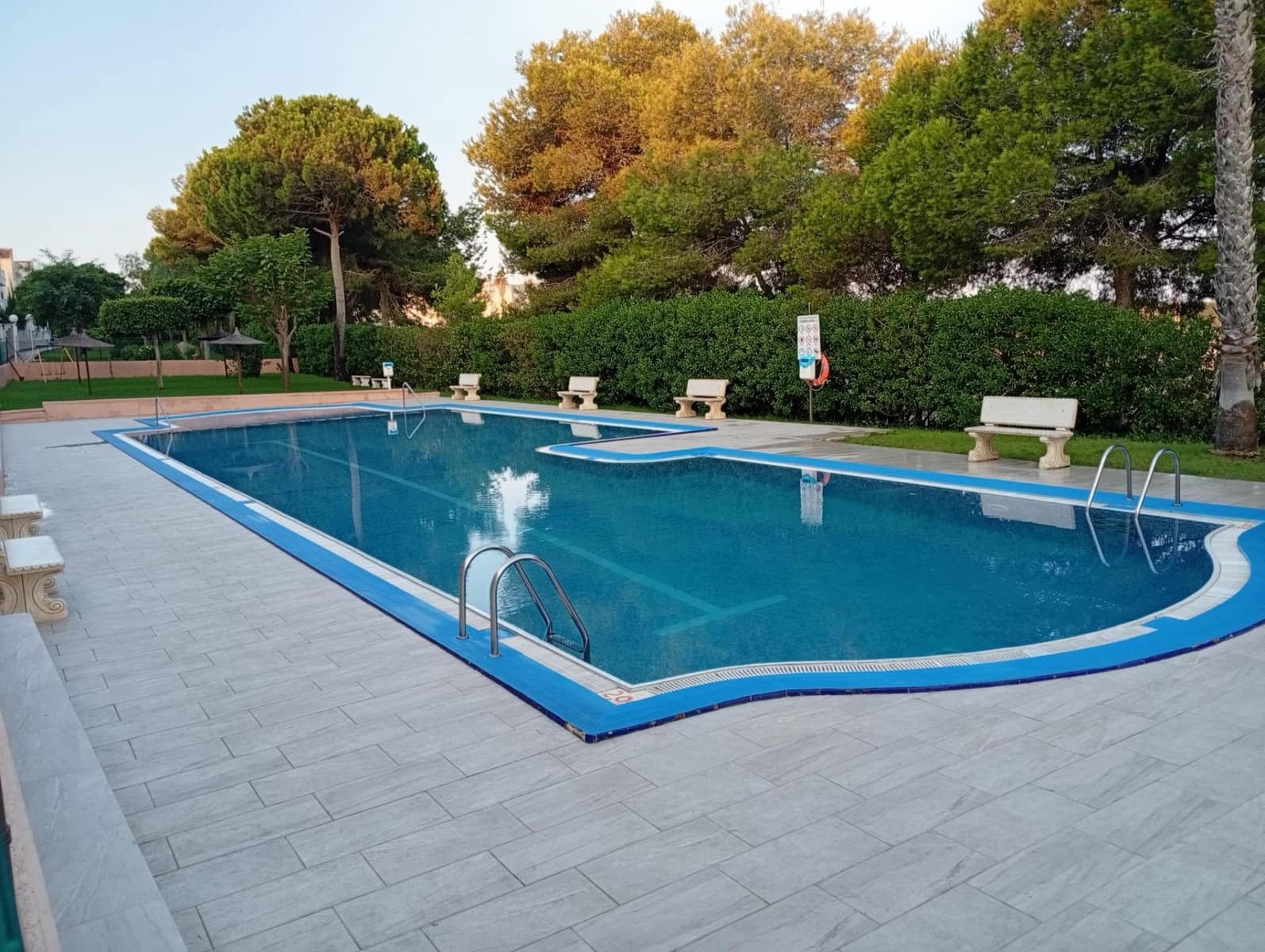 2 sypialnia Apartament na sprzedaż w Torrevieja z basenem - 139 900 € (Ref: 9373990)