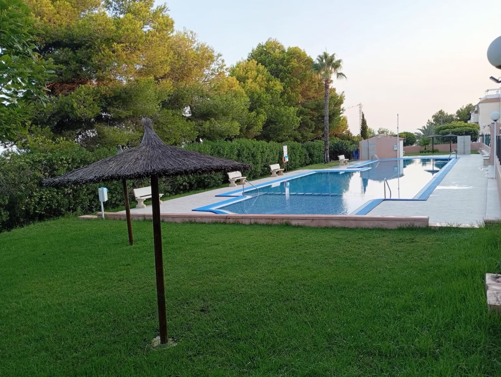 2 sypialnia Apartament na sprzedaż w Torrevieja z basenem - 139 900 € (Ref: 9373990)