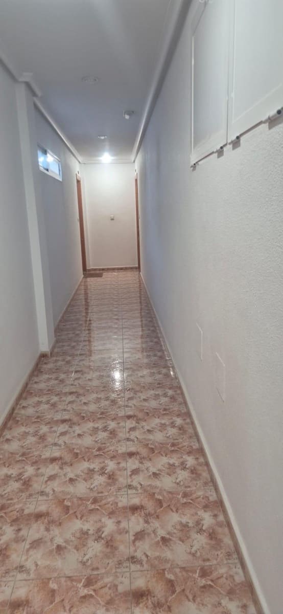 2 sovrum Lägenhet till salu i Torrevieja med garage - 174 000 € (Ref: 9395980)
