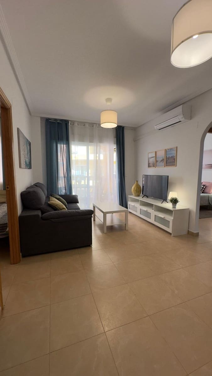 2 bedroom Apartment for rent in Torrevieja with pool - € 900 (Ref: 9450677)