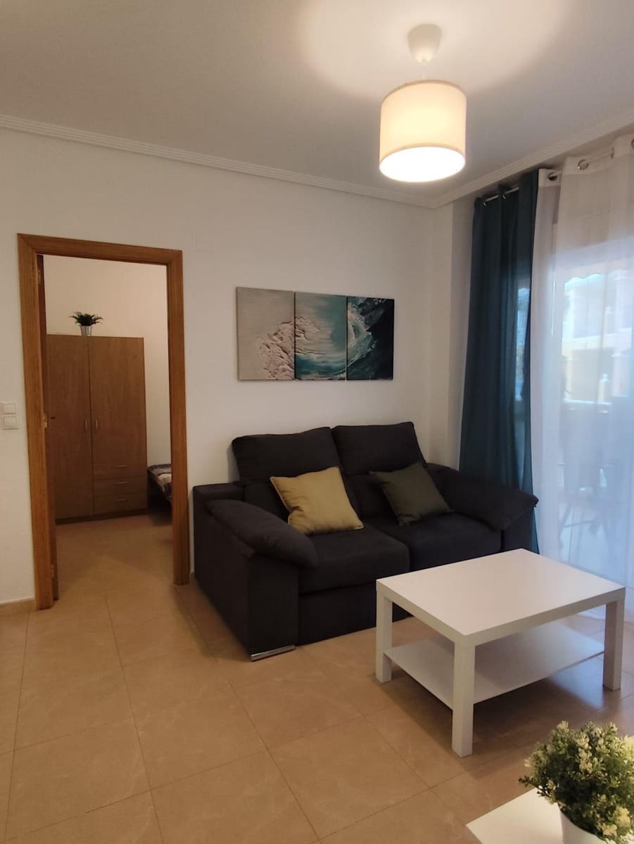2 bedroom Apartment for rent in Torrevieja with pool - € 900 (Ref: 9450677)