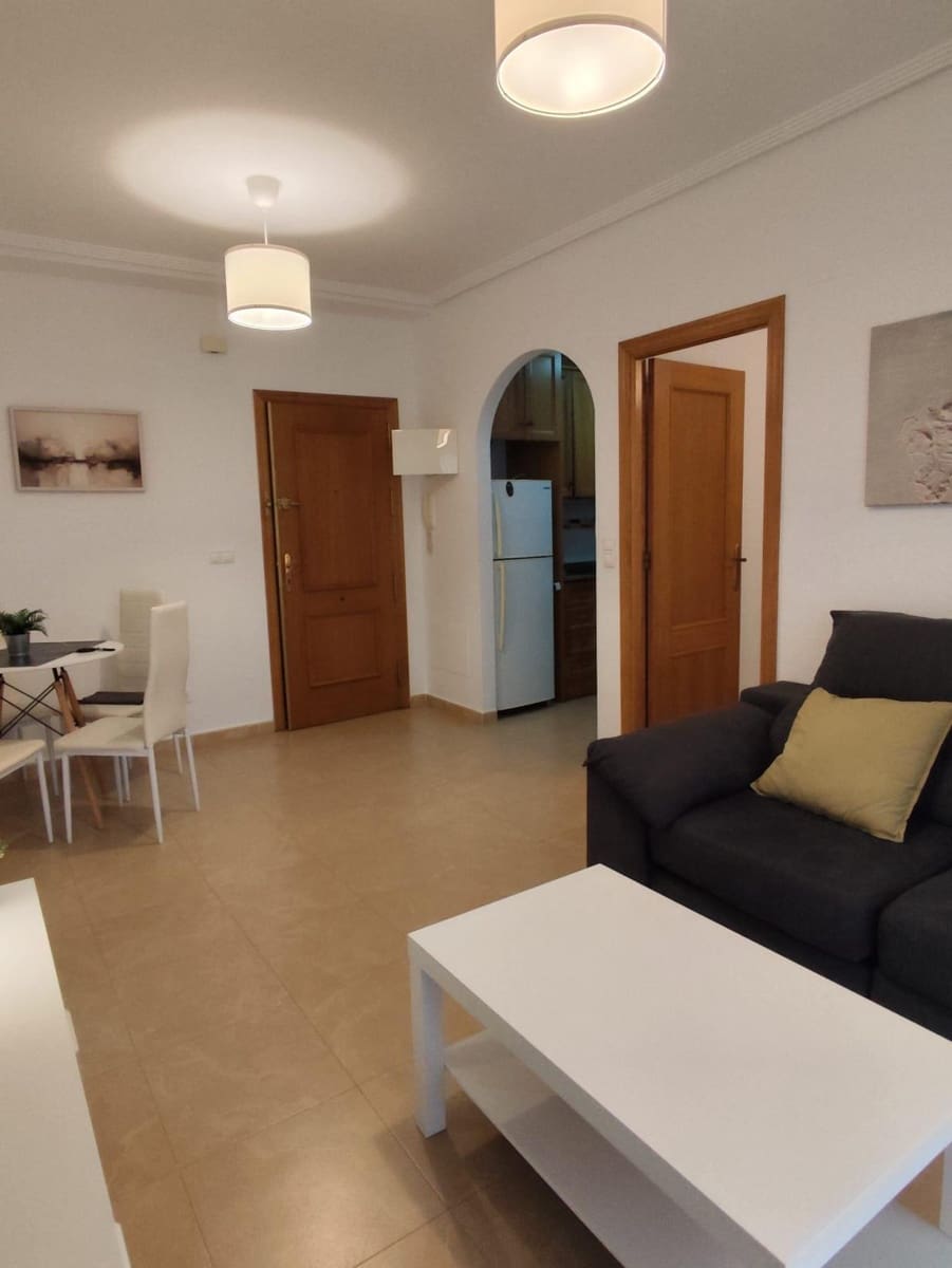 2 bedroom Apartment for rent in Torrevieja with pool - € 900 (Ref: 9450677)
