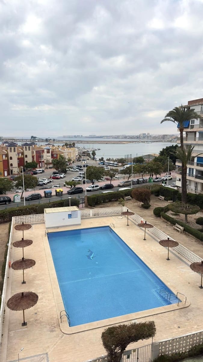 2 sypialnia Apartament do wynajęcia w Torrevieja z basenem - 1 100 € (Ref: 9452120)