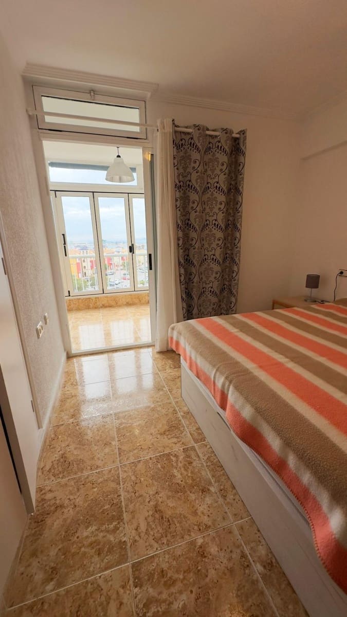 2 sypialnia Apartament do wynajęcia w Torrevieja z basenem - 1 100 € (Ref: 9452120)
