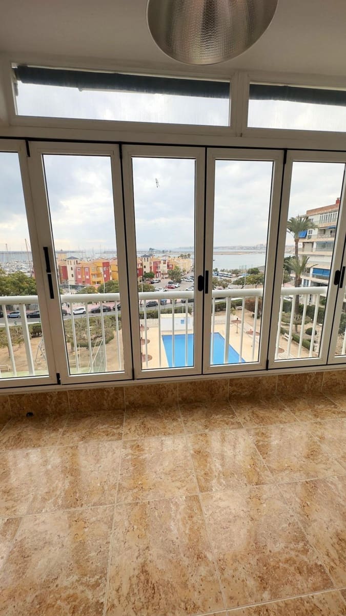 2 sypialnia Apartament do wynajęcia w Torrevieja z basenem - 1 100 € (Ref: 9452120)