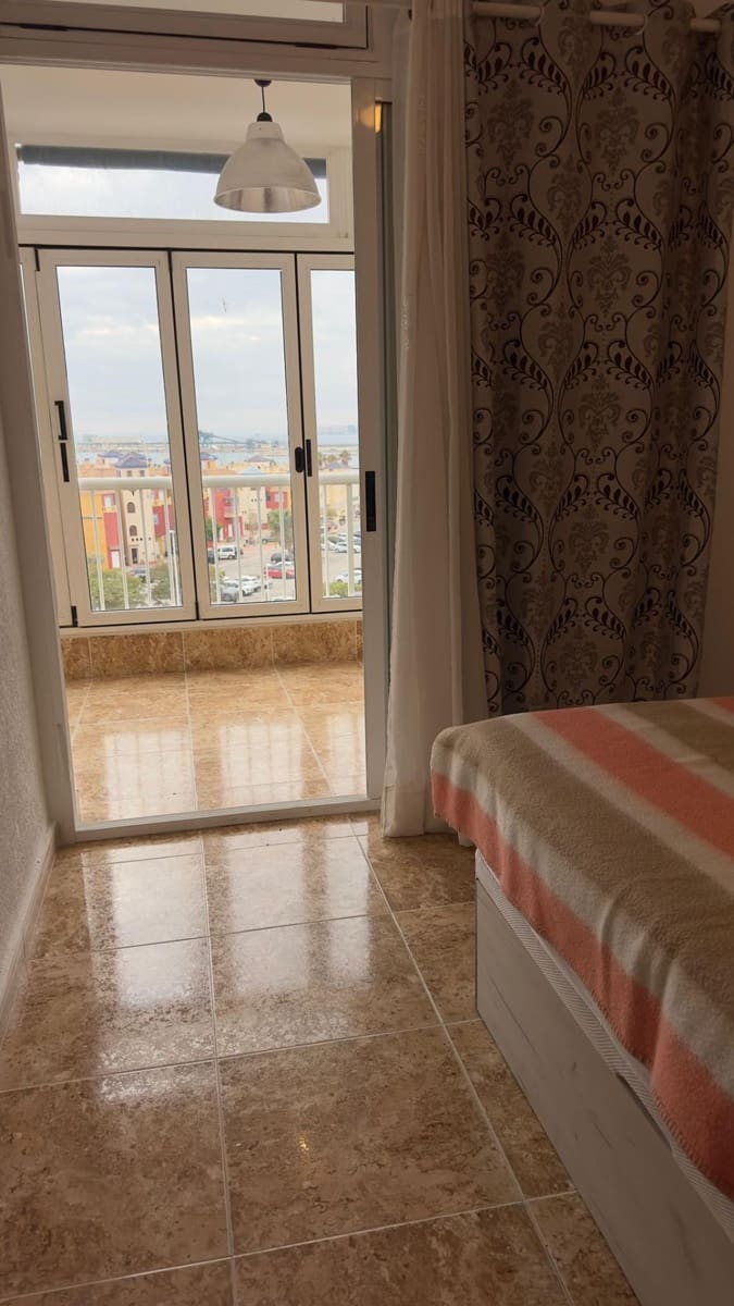 2 sypialnia Apartament do wynajęcia w Torrevieja z basenem - 1 100 € (Ref: 9452120)