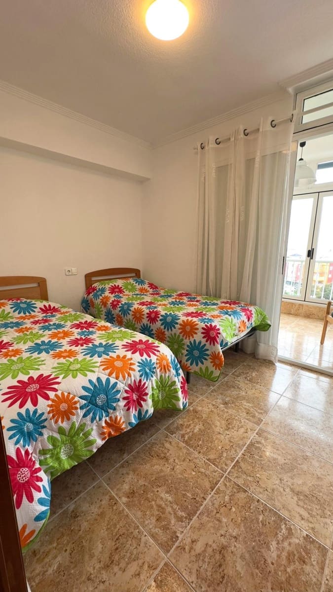 2 sypialnia Apartament do wynajęcia w Torrevieja z basenem - 1 100 € (Ref: 9452120)