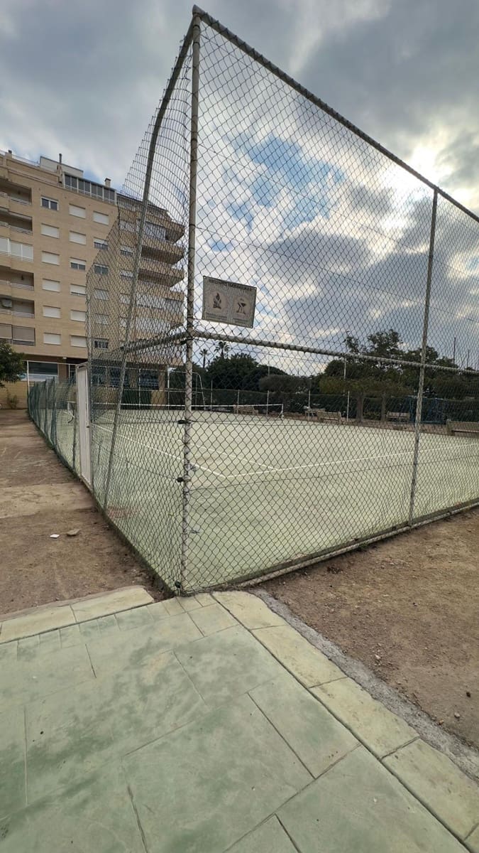 2 sypialnia Apartament do wynajęcia w Torrevieja z basenem - 1 100 € (Ref: 9452120)