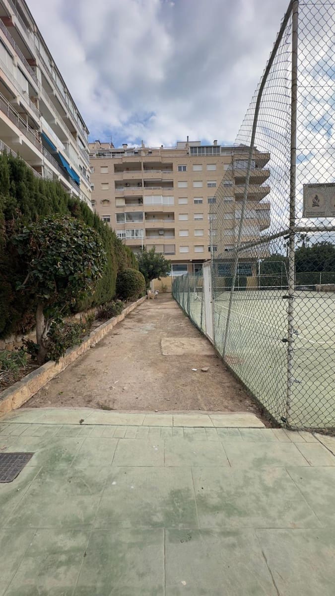 2 sypialnia Apartament do wynajęcia w Torrevieja z basenem - 1 100 € (Ref: 9452120)