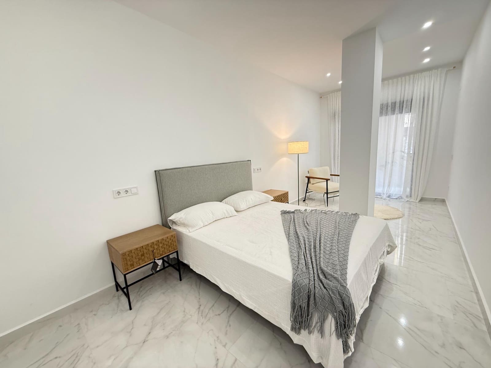 2 bedroom Apartment for sale in Torrevieja - € 259,000 (Ref: 9497180)