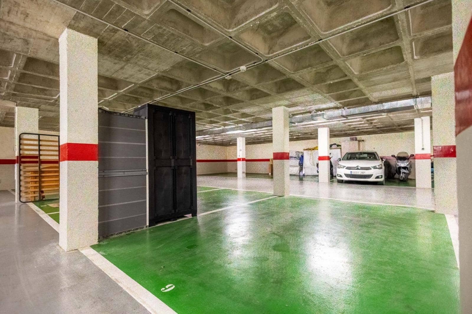 3 bedroom Apartment for sale in Torrevieja - € 220,000 (Ref: 9497181)