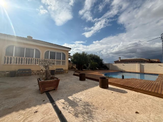 3 soverom Villa til salgs i Callosa de Segura med svømmebasseng garasje - € 399 000 (Ref: 9518894)