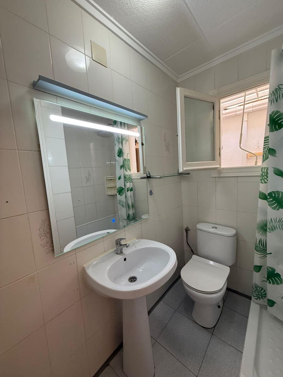 1 makuuhuone Rivitalo myytävänä paikassa Torrevieja - 94 900 € (Ref: 9518895)