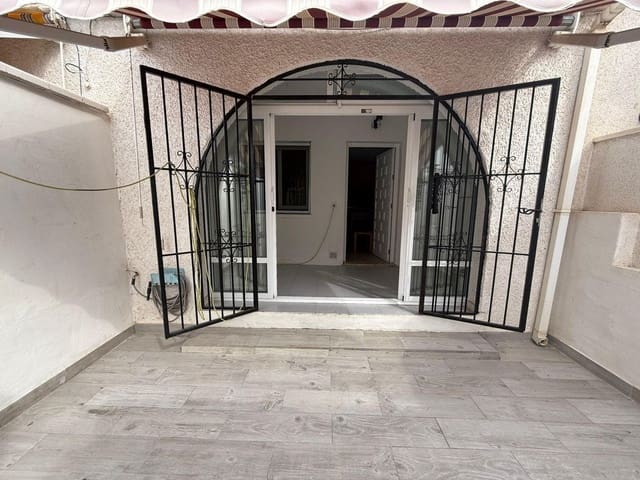 1 makuuhuone Rivitalo myytävänä paikassa El Chaparral - La Siesta - La Torreta, Torrevieja - 94 900 € (Ref: 9518895)