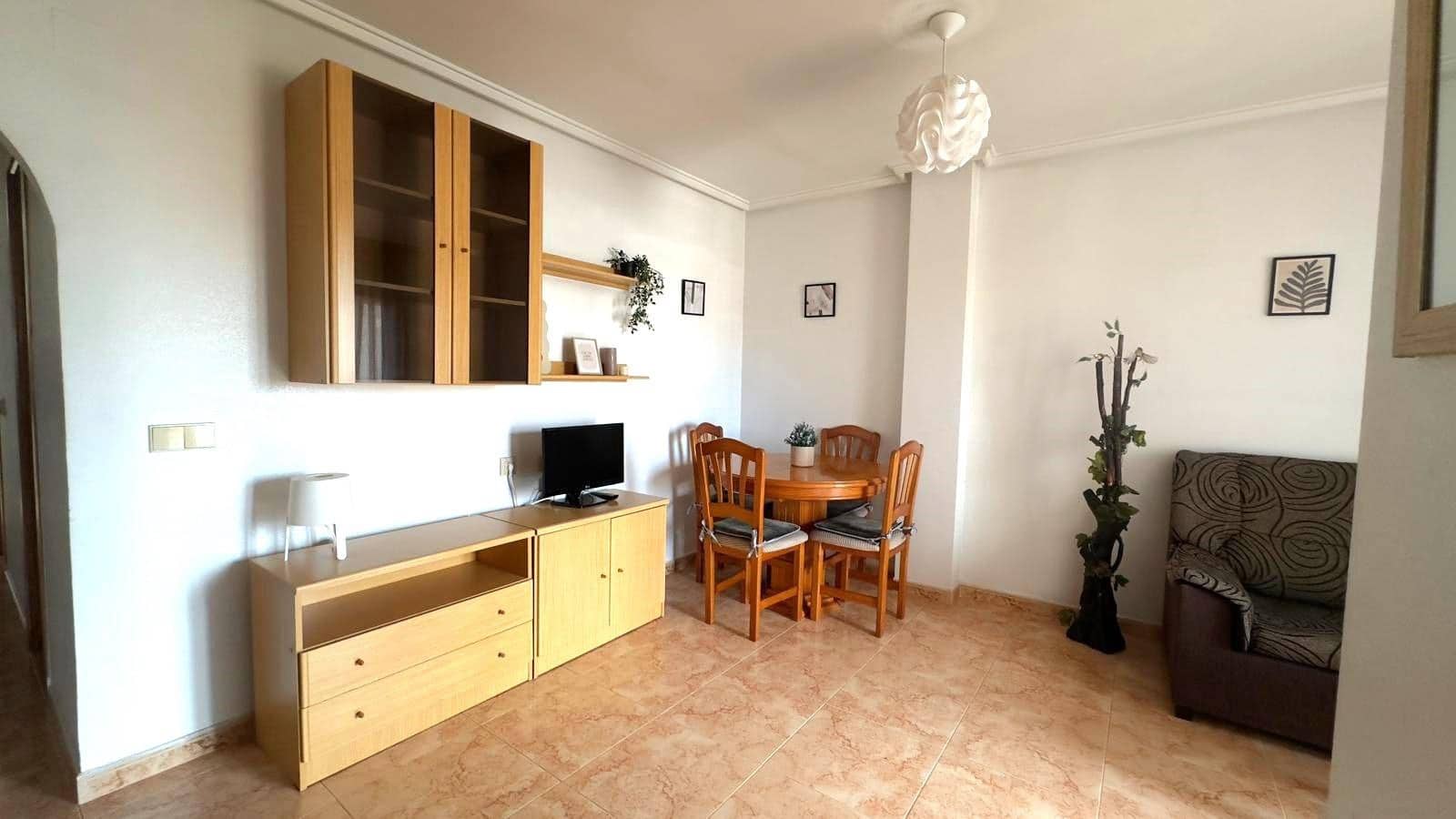 2 soveværelse Lejlighed til leje i Torrevieja - € 750 (Ref: 9524288)