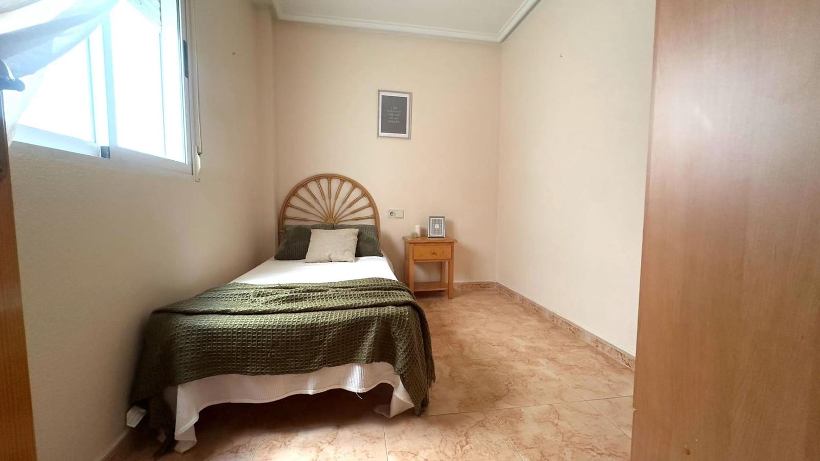 2 soveværelse Lejlighed til leje i Torrevieja - € 750 (Ref: 9524288)