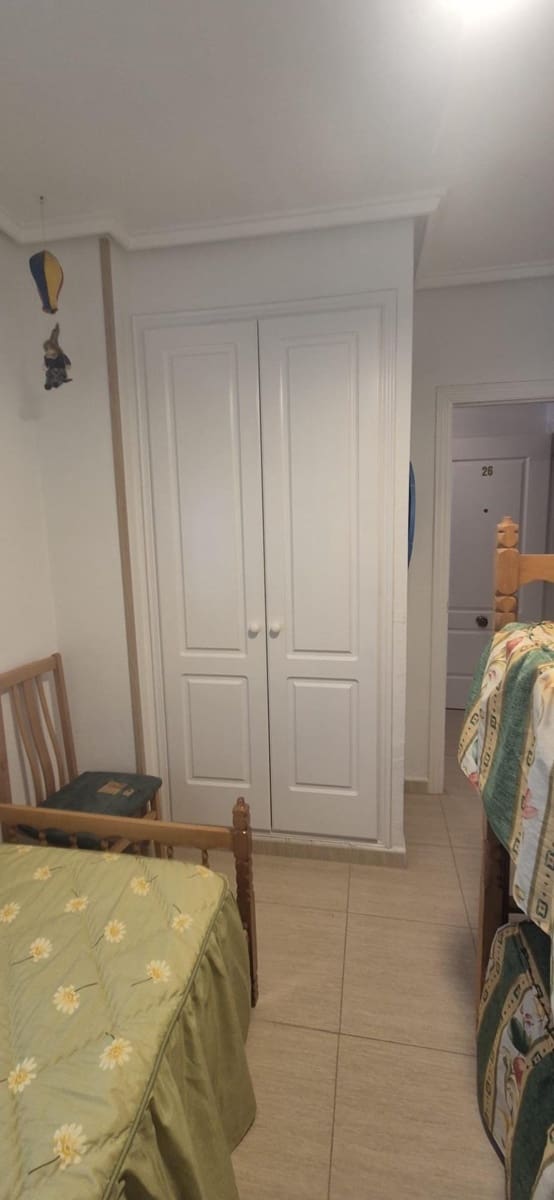 2 Zimmer Apartment zu verkaufen in Torrevieja mit Garage - 165.000 € (Ref: 9561782)