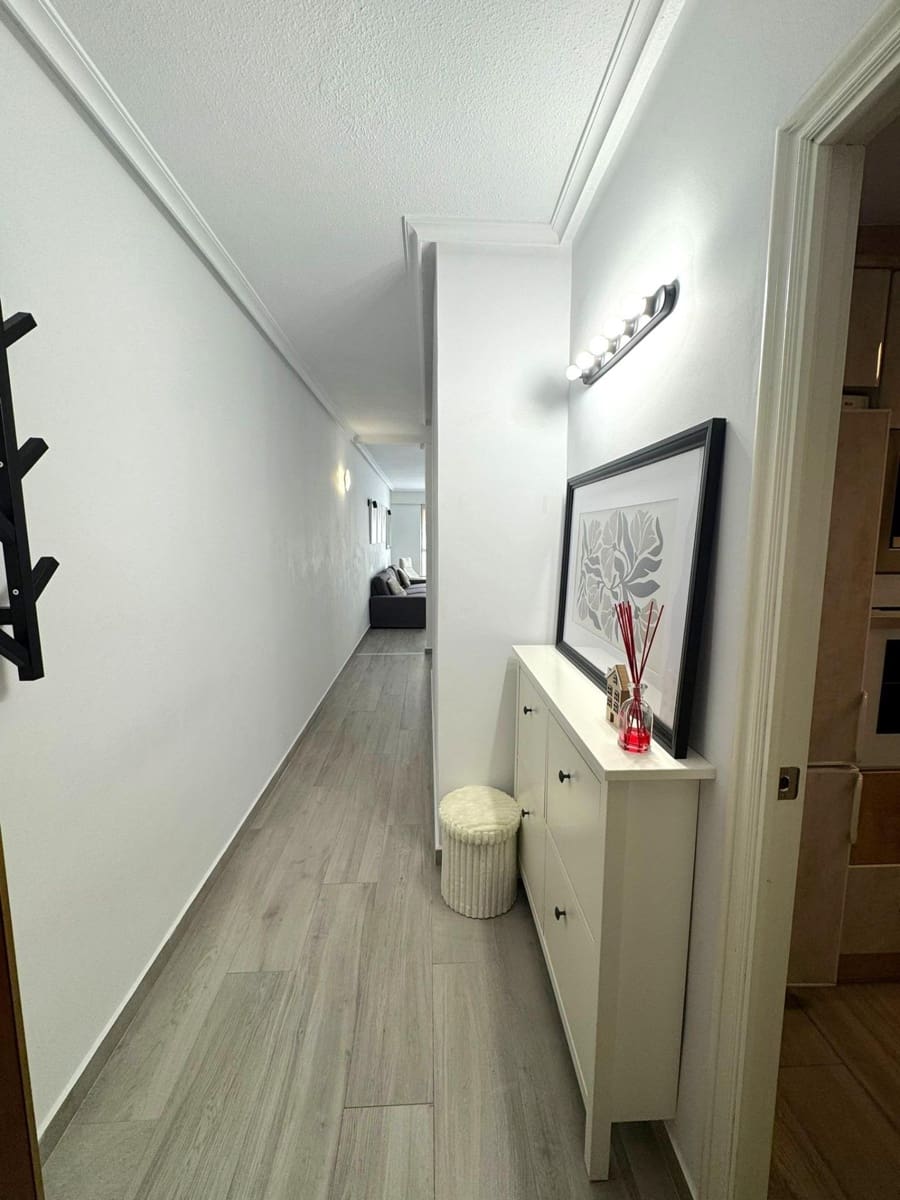 3 slaapkamer Appartement te koop in Torrevieja - € 380.000 (Ref: 9608055)