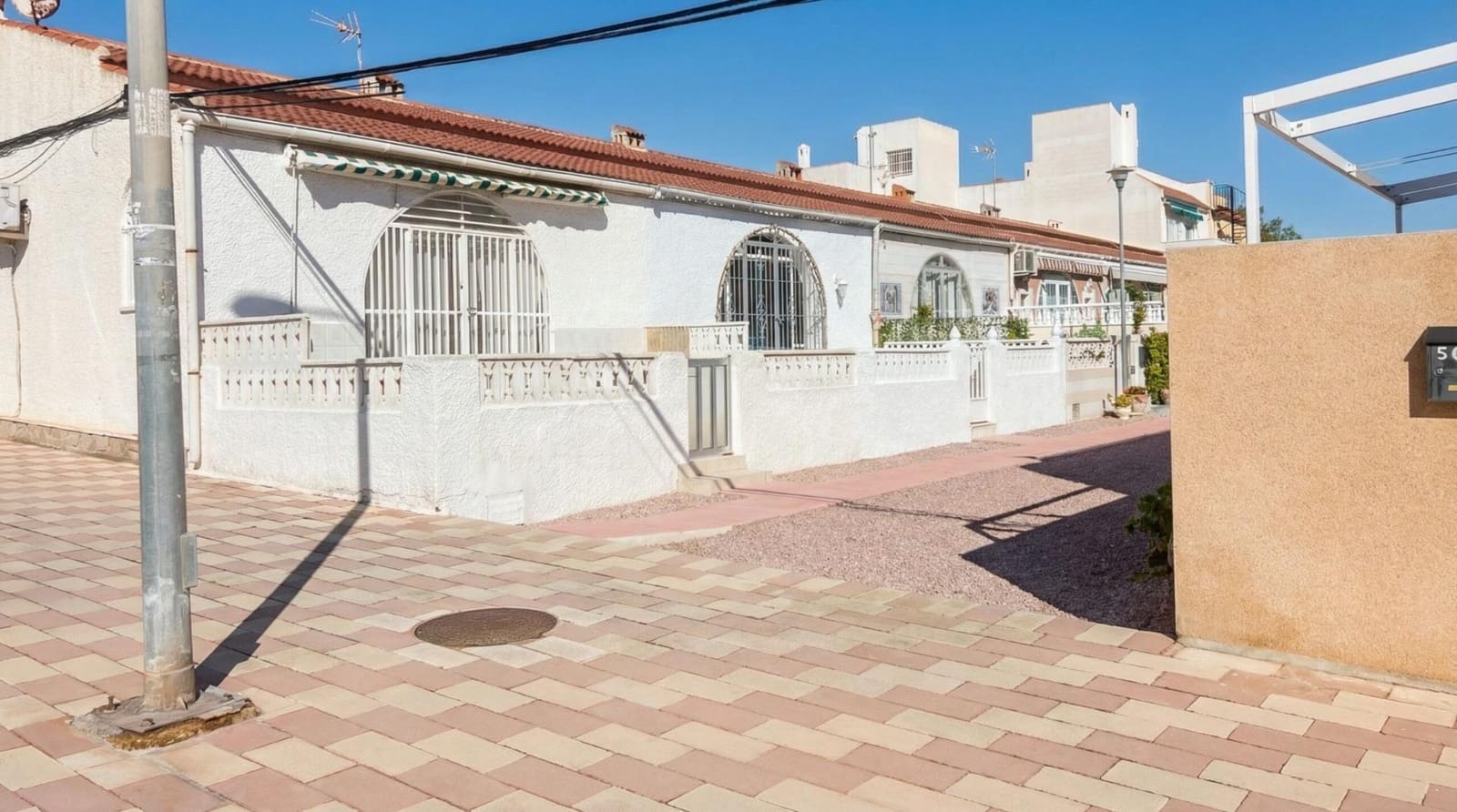 2 Zimmer Bungalow zu verkaufen in Torrevieja - 138.900 € (Ref: 9634249)