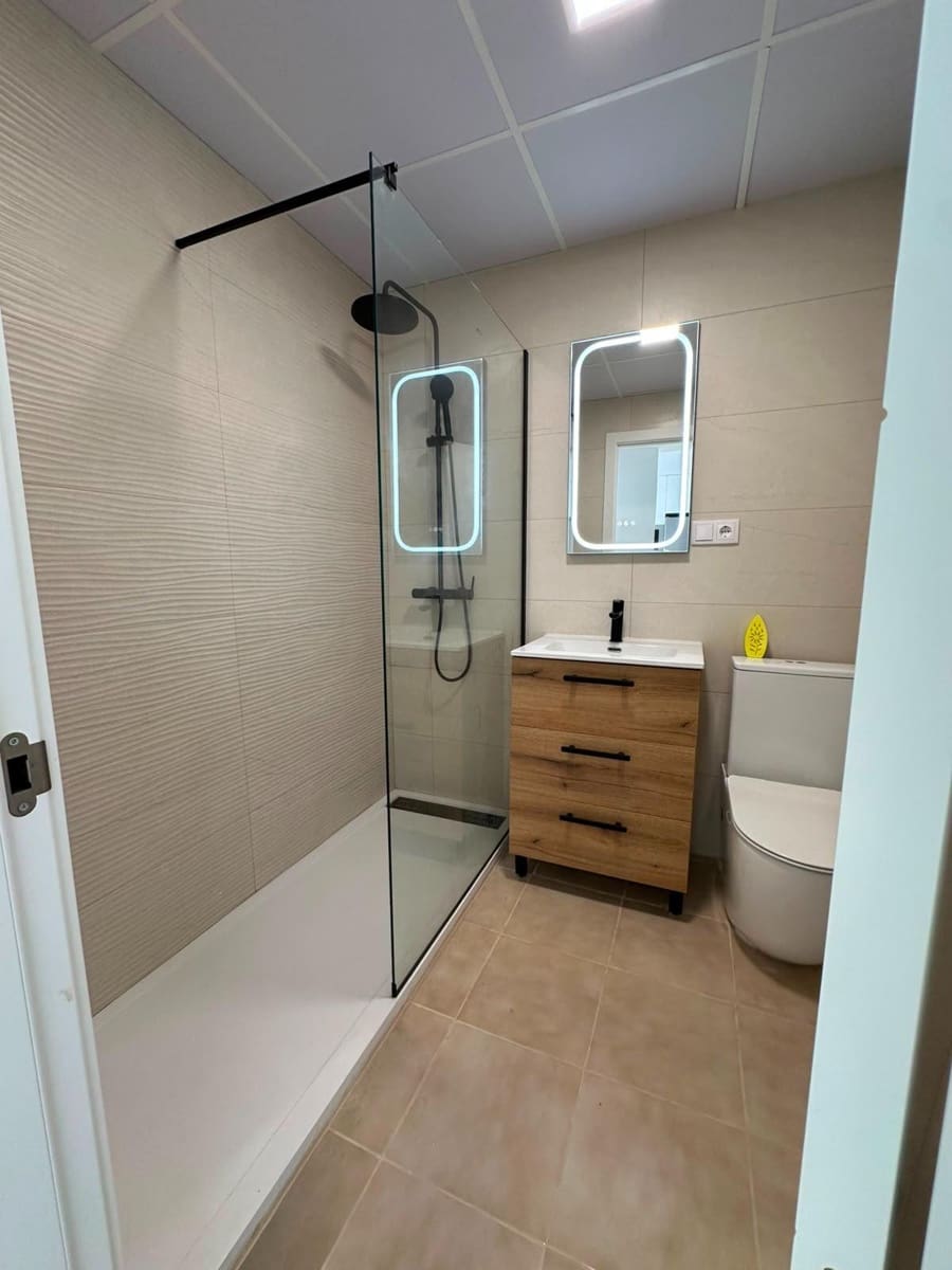 2 quarto Bungalow para venda em Torrevieja - 160 000 € (Ref: 9634249)