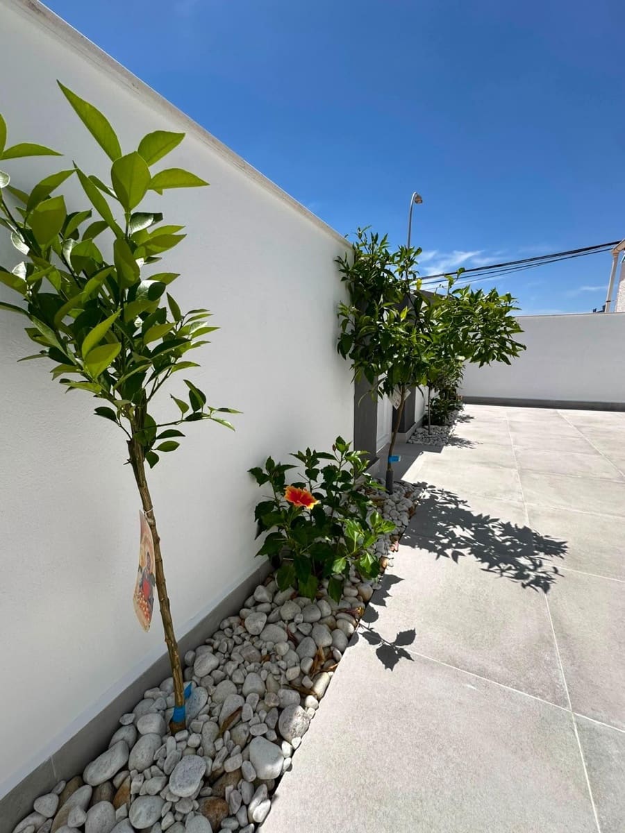 2 quarto Bungalow para venda em Torrevieja - 160 000 € (Ref: 9634249)