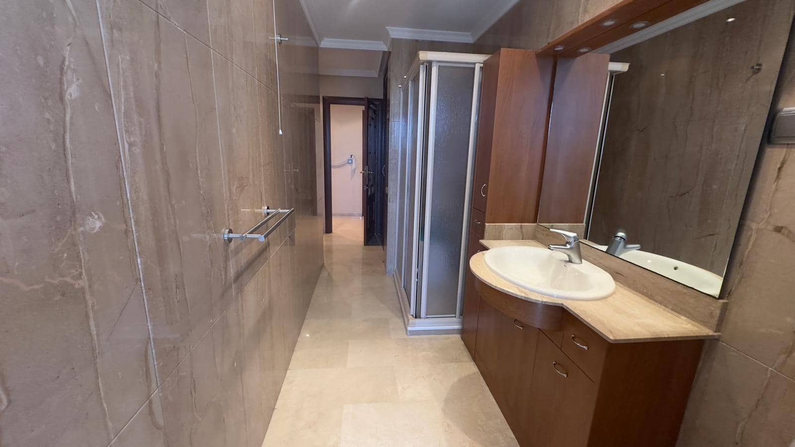 5 quarto Apartamento para arrendar em Torrevieja - 1 500 € (Ref: 9690594)