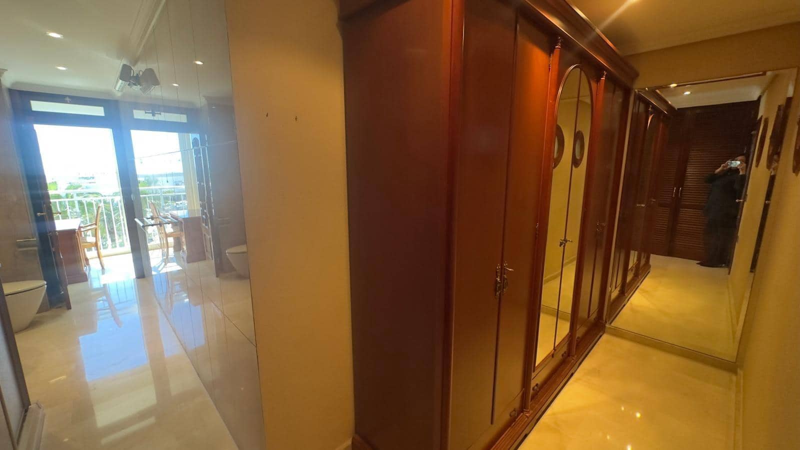 5 quarto Apartamento para arrendar em Torrevieja - 1 500 € (Ref: 9690594)