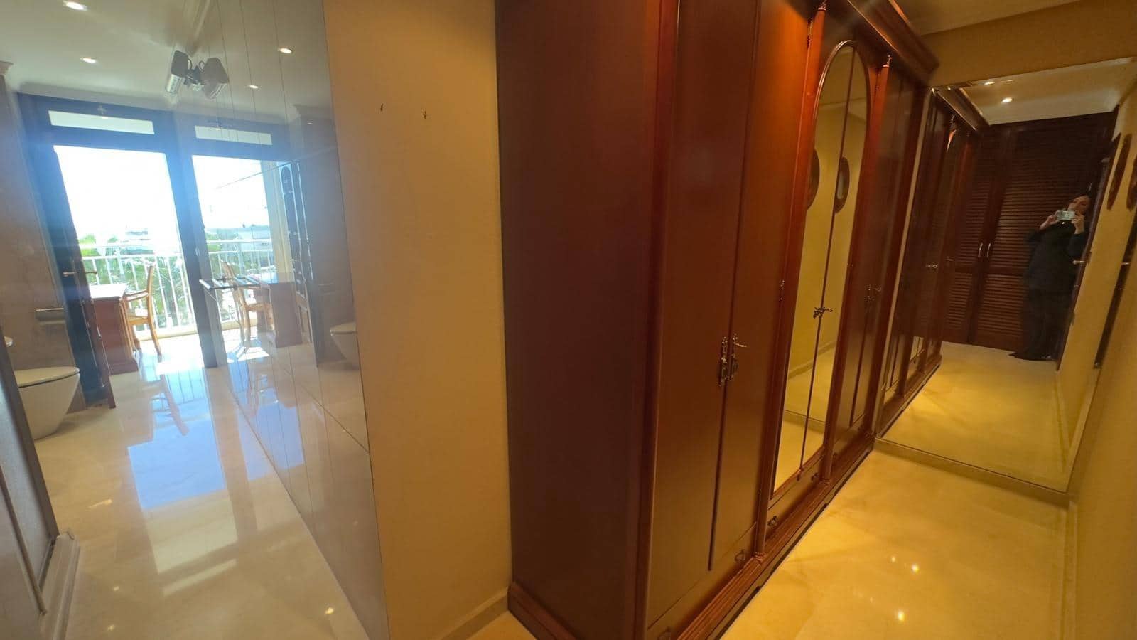 5 quarto Apartamento para arrendar em Torrevieja - 1 500 € (Ref: 9690594)