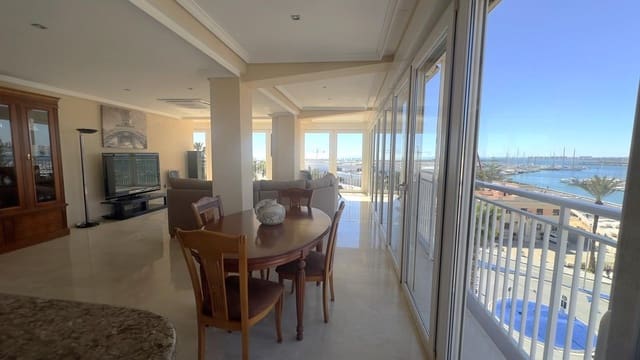 5 quarto Apartamento para arrendar em Torrevieja - 1 500 € (Ref: 9690594)