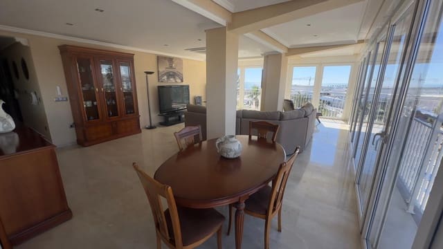 5 quarto Apartamento para arrendar em Torrevieja - 1 500 € (Ref: 9690594)