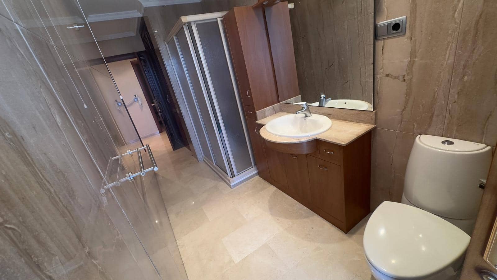 5 quarto Apartamento para arrendar em Torrevieja - 1 500 € (Ref: 9690594)