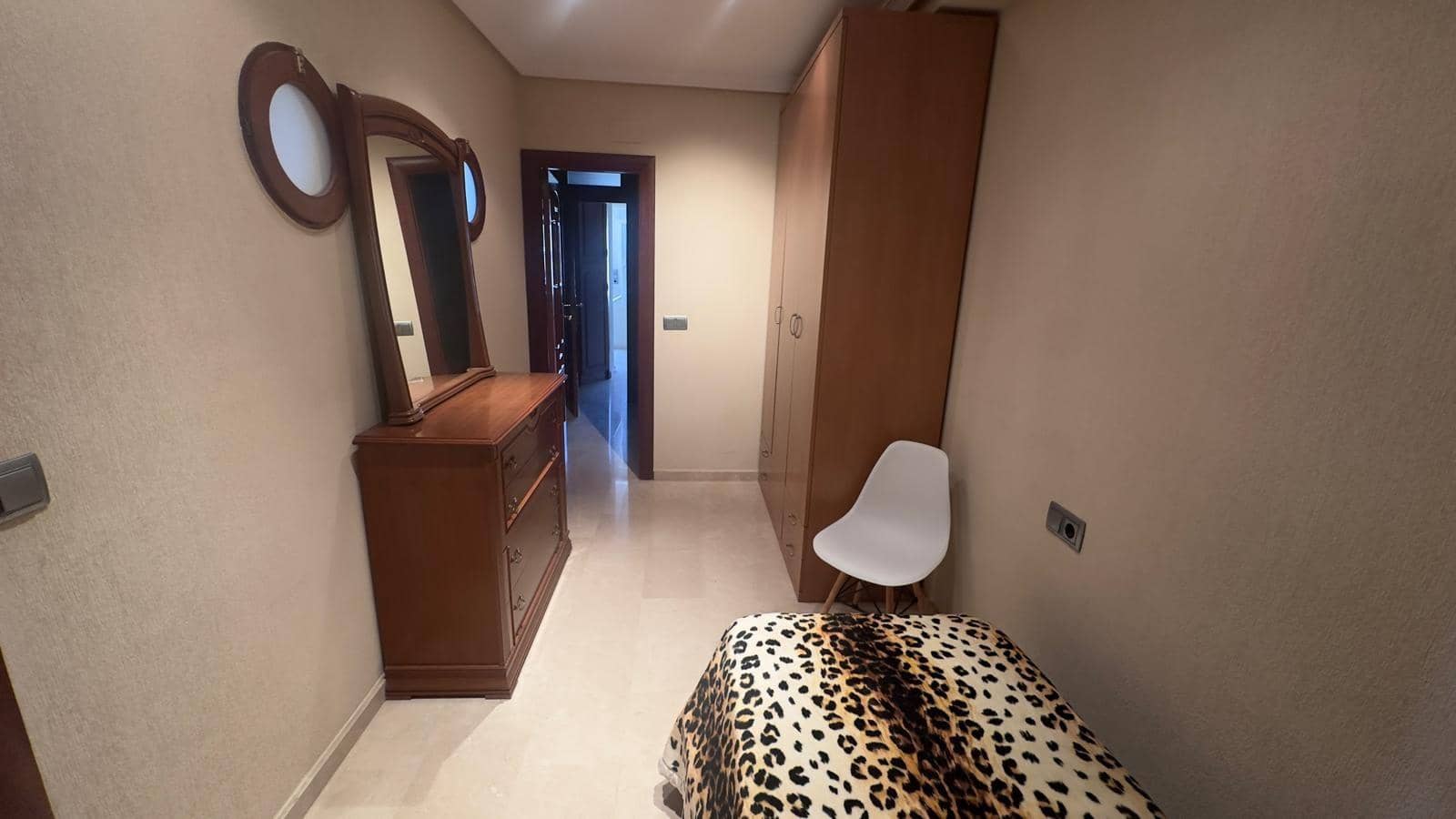 5 quarto Apartamento para arrendar em Torrevieja - 1 500 € (Ref: 9690594)