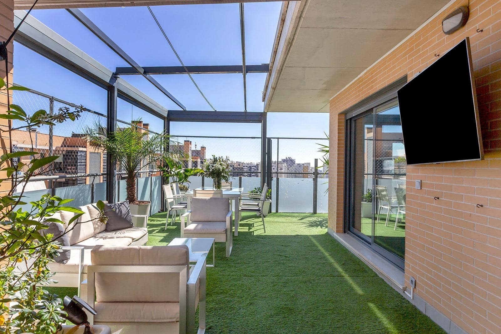 3 bedroom Penthouse for sale in Alicante / Alacant city with pool - € 1,100,000 (Ref: 9701622)